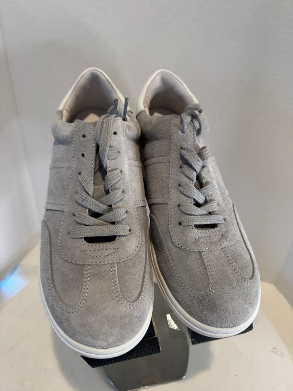 Söfft Ruby Gray Women's Sneaker Brand New size 8